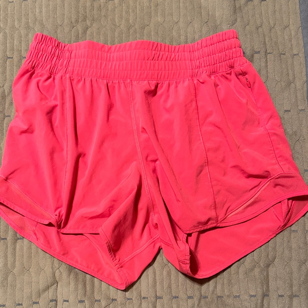 Lululemon hottie hot high rise 4” shorts